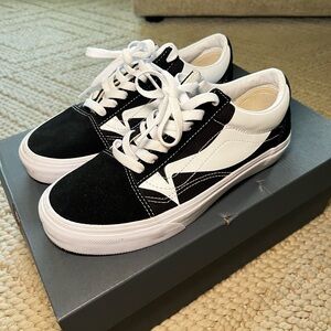 Women’s Vans
